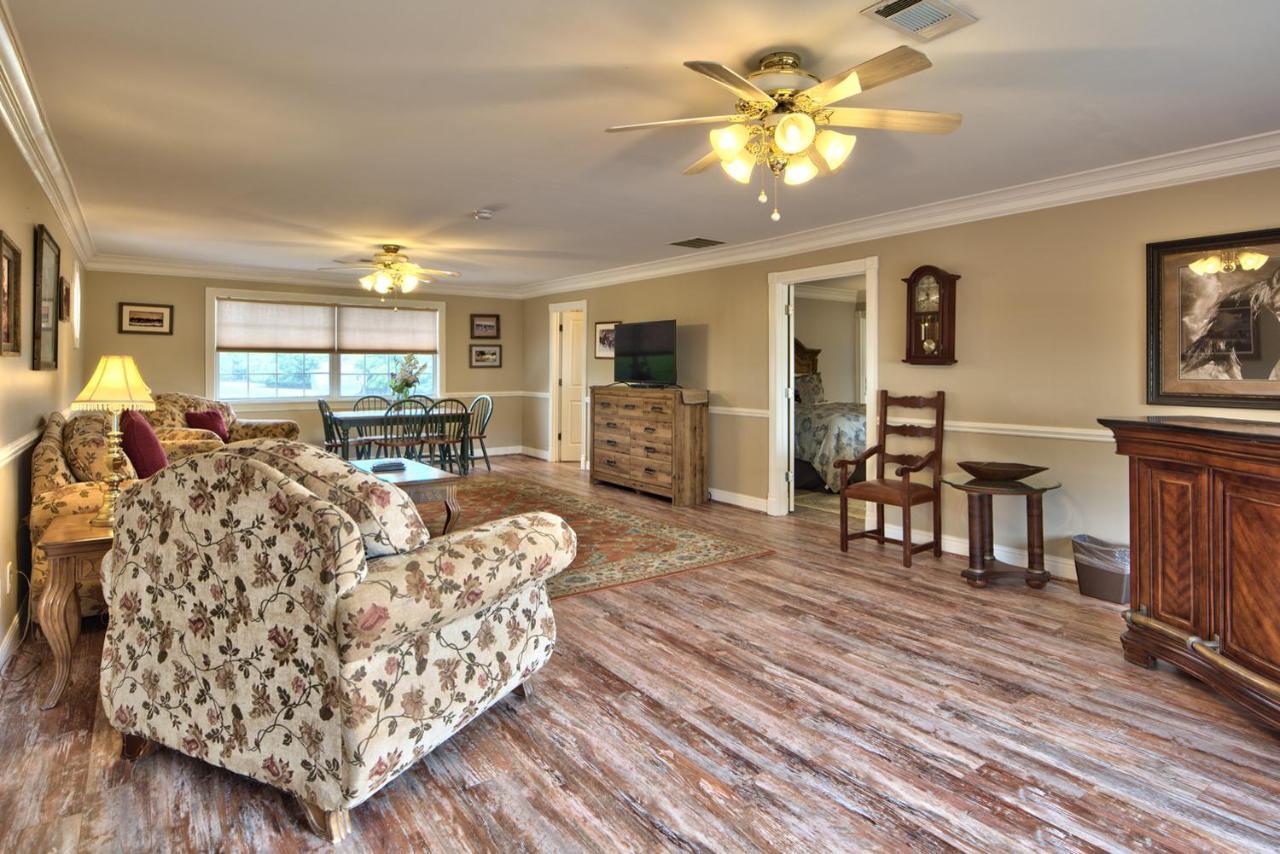 Resort Southern Cross Guest Ranch 3*