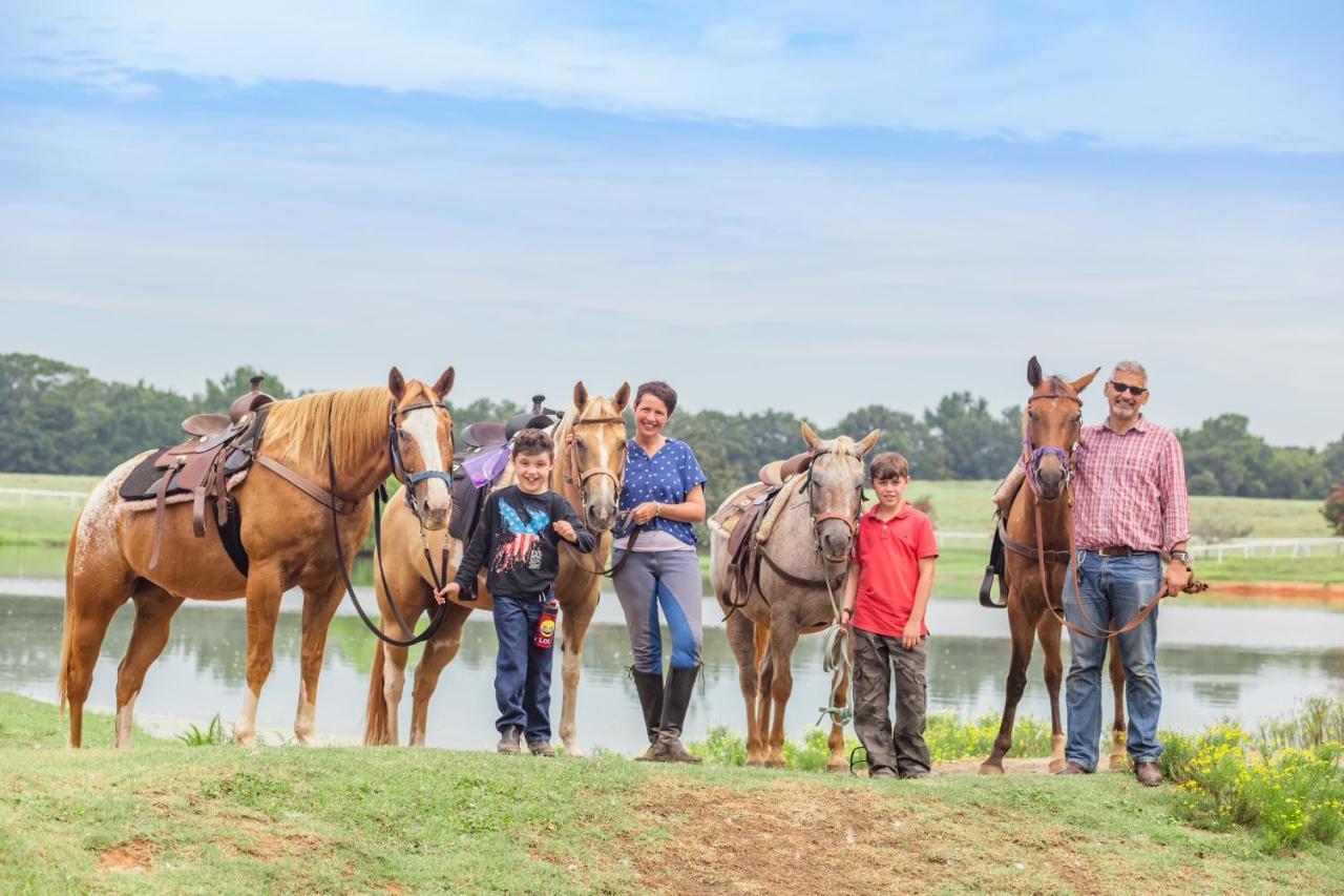 Southern Cross Guest Ranch 3*